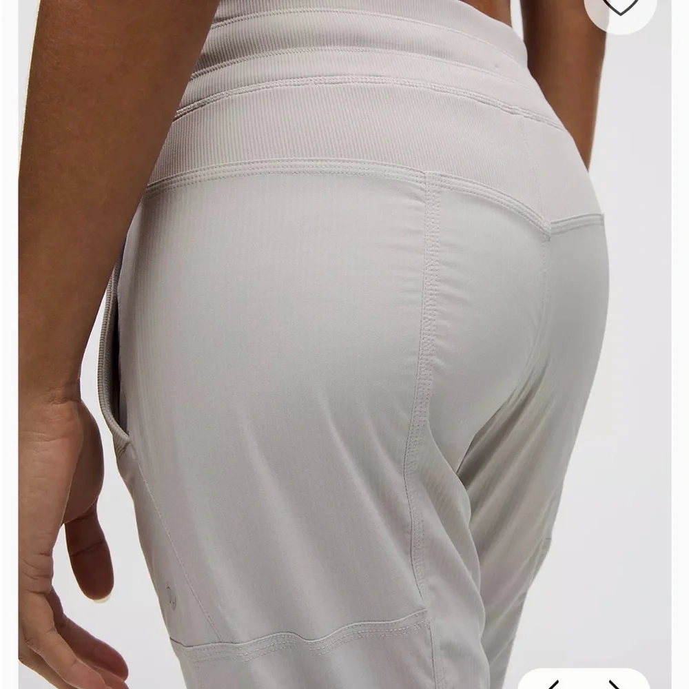 NWT Lululemon Dance Studio Mid-Rise Pant - Picture 4 of 8